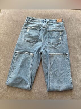 American Eagle Mom Straight Jeans- Light Blue Wash Factory Distressed High Rise